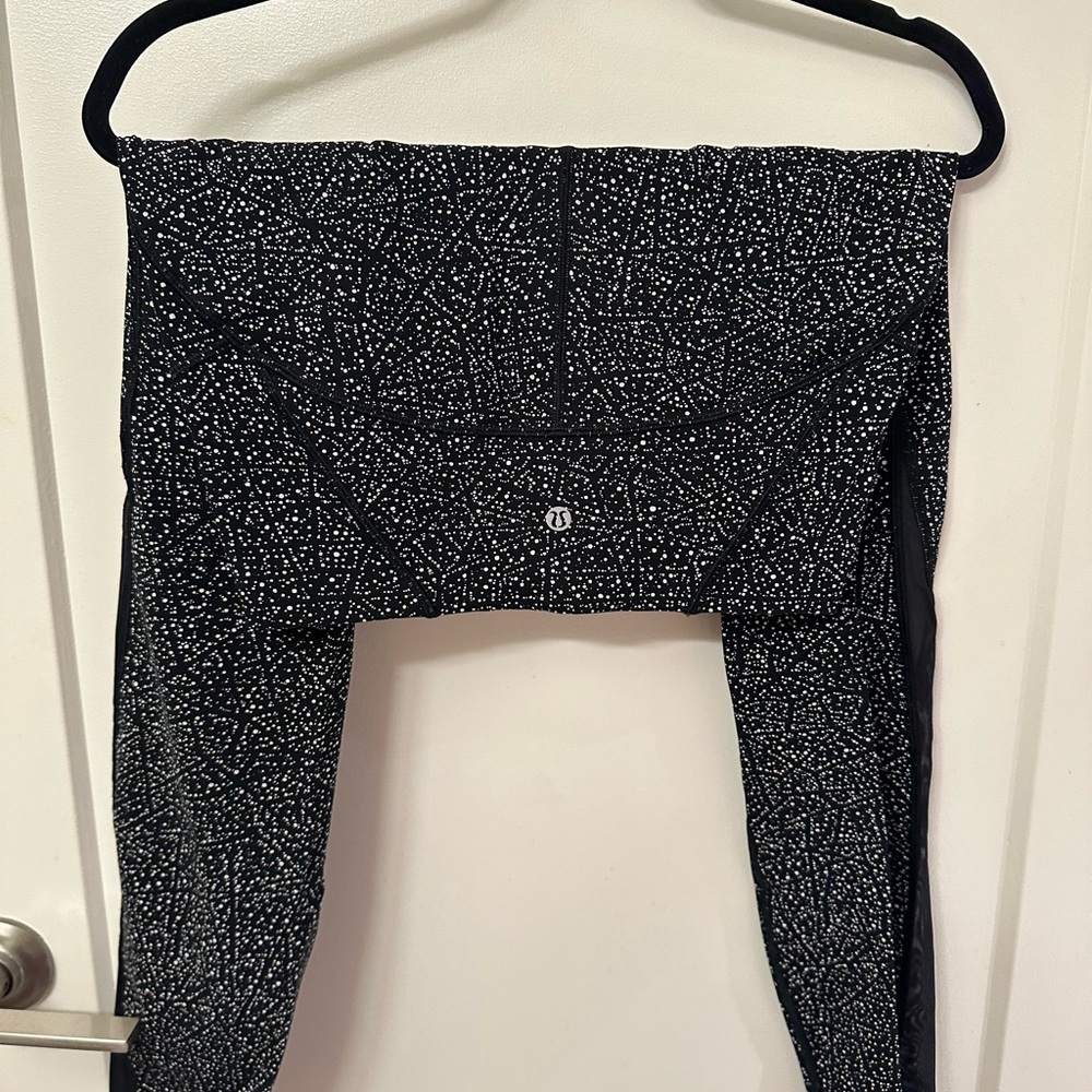 Lululemon Speed Crop Leggings – Black/White Splatter Print (Size 8, 23”)